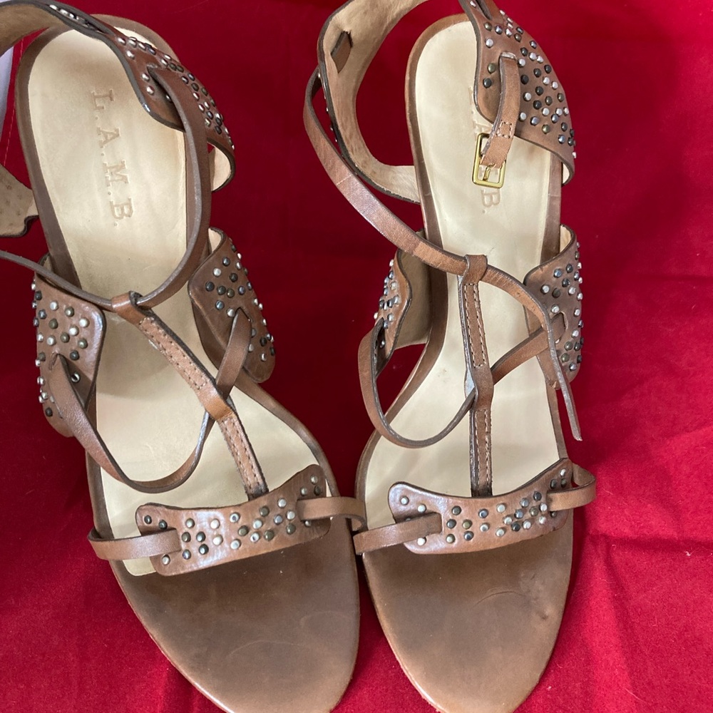 BOGO Brown leather heels